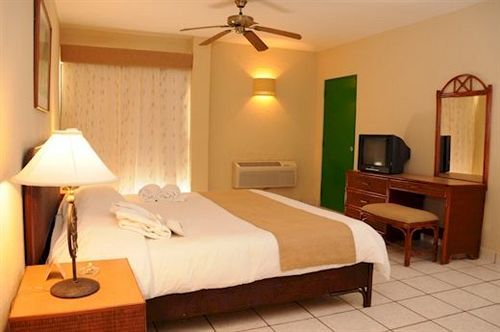 Coral Costa Caribe Beach Resort Хуан-Долио Экстерьер фото
